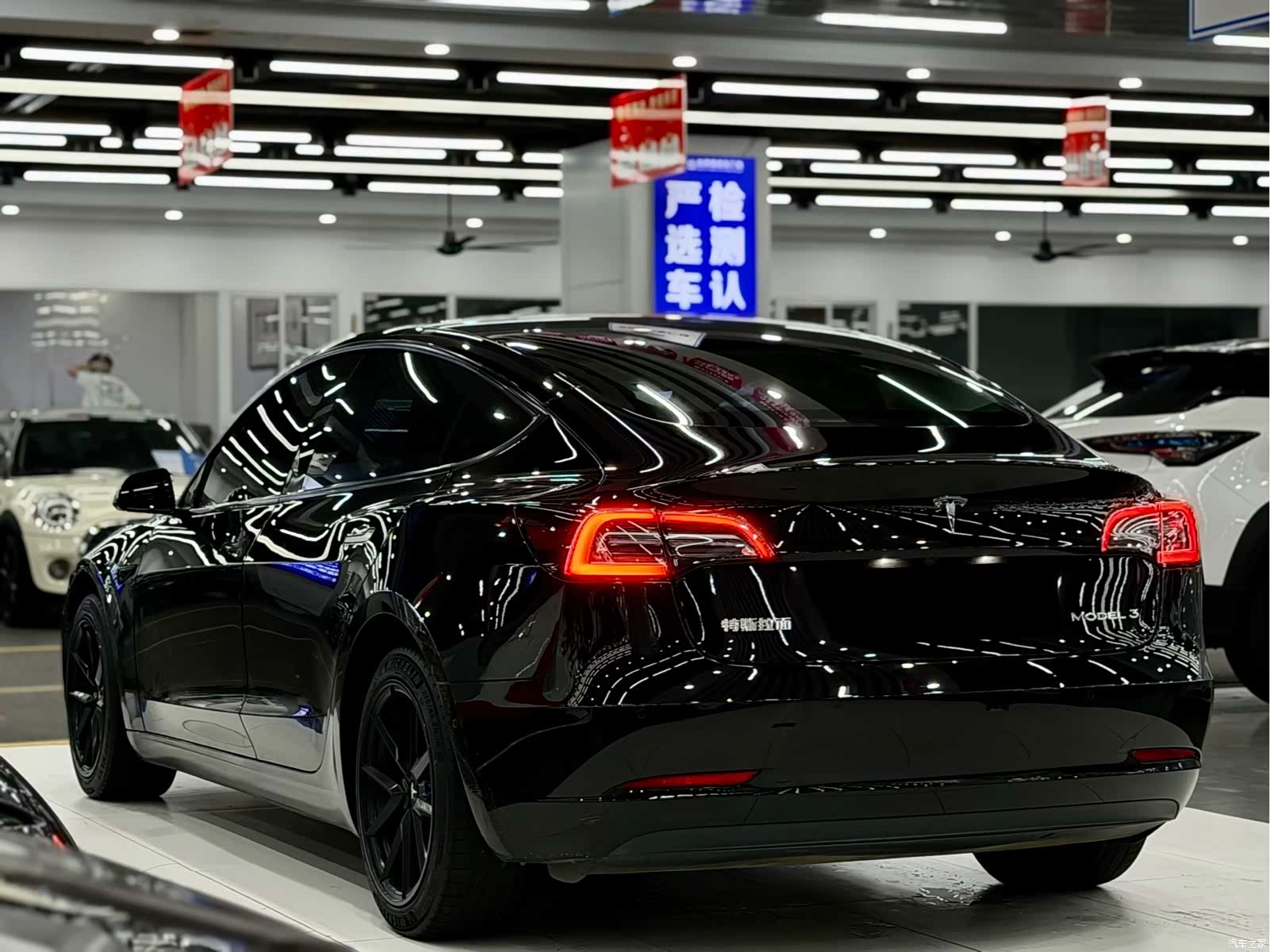 Tesla Model 3, 2022 4