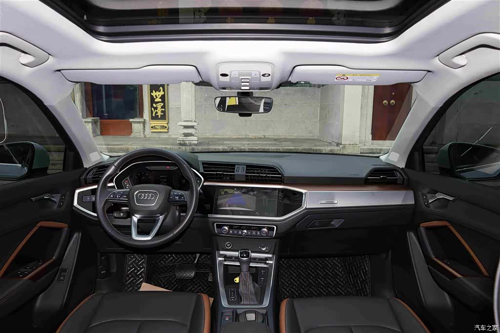 Audi Q3, 2022 все фото