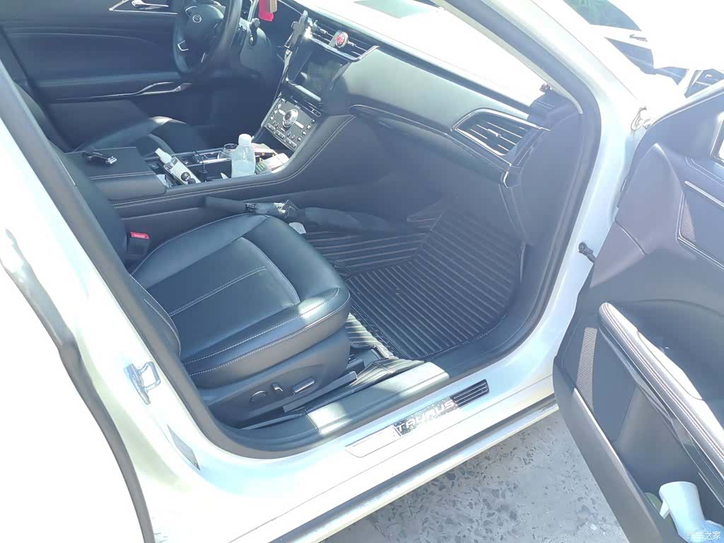 Ford Taurus, 2019 20
