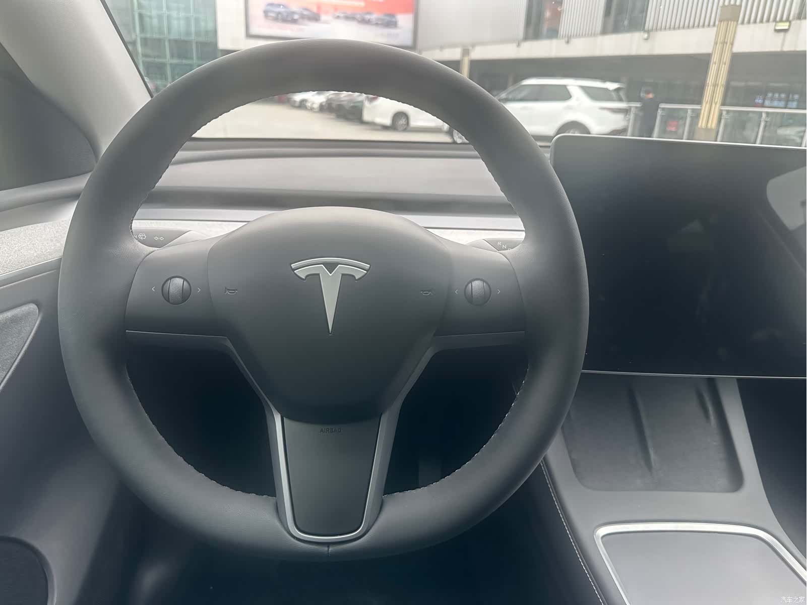 Tesla Model Y, 2024 13