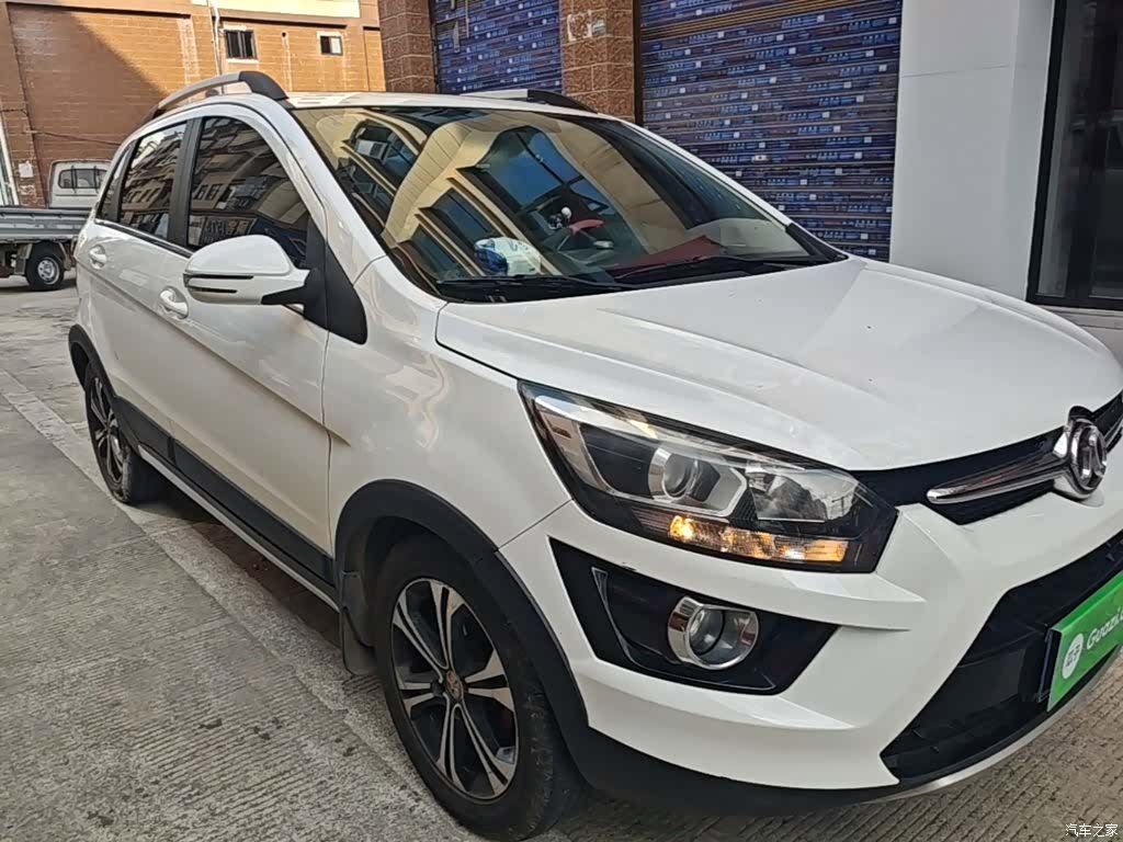 BAIC X25, 2016 4