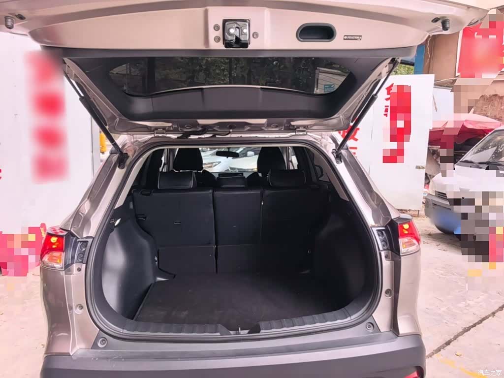 Toyota Frontlander, 2023 19