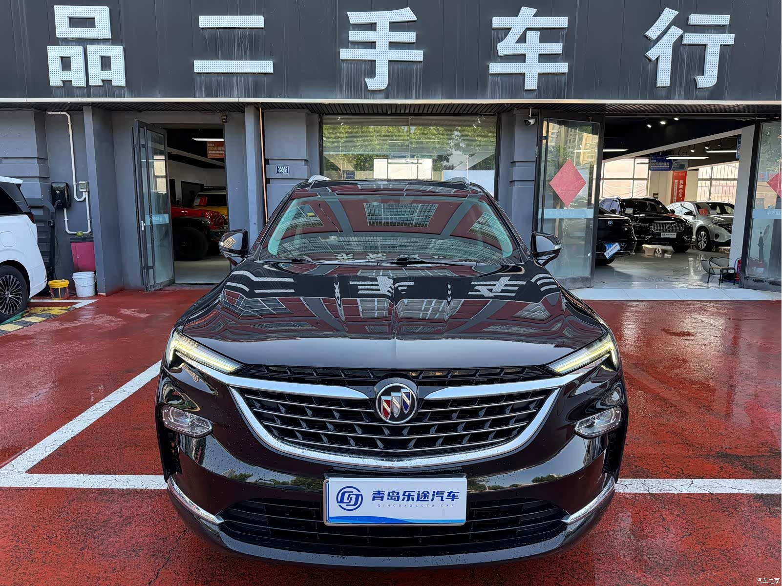 Buick Enclave, 2021 1