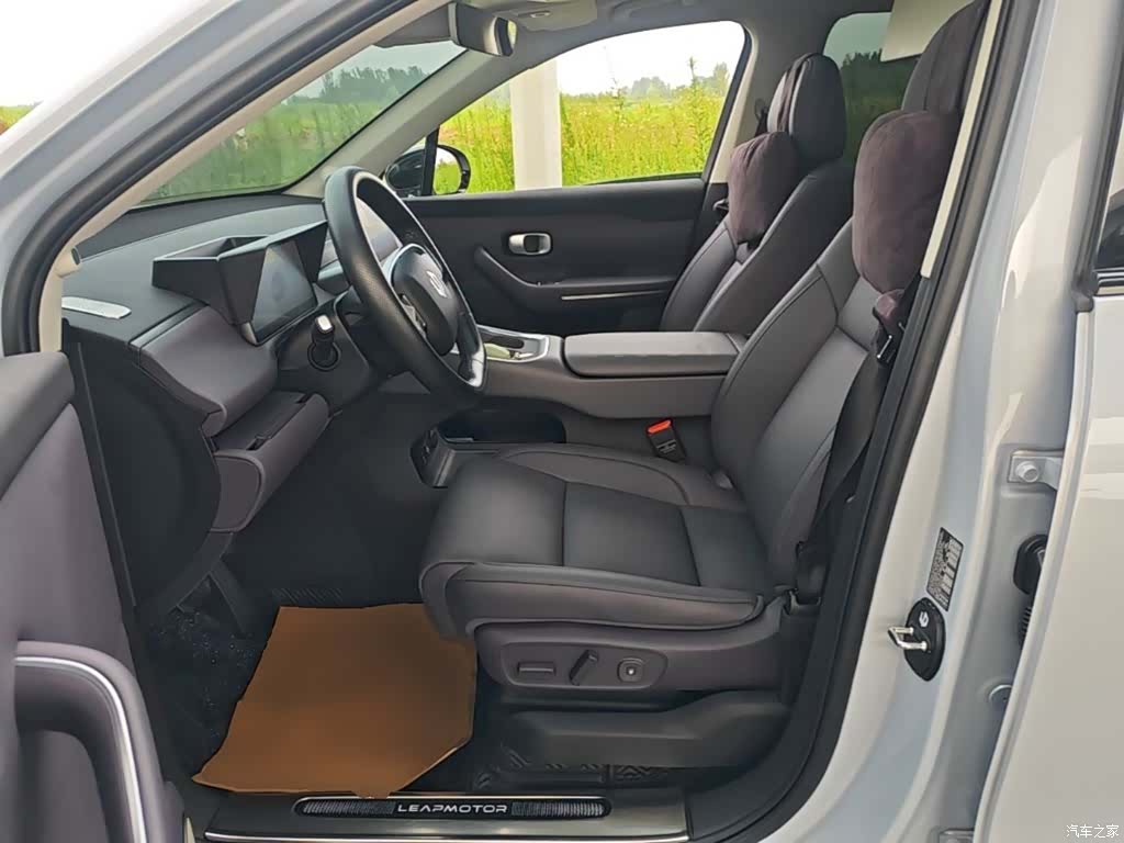 Leapmotor C16, 2026 15