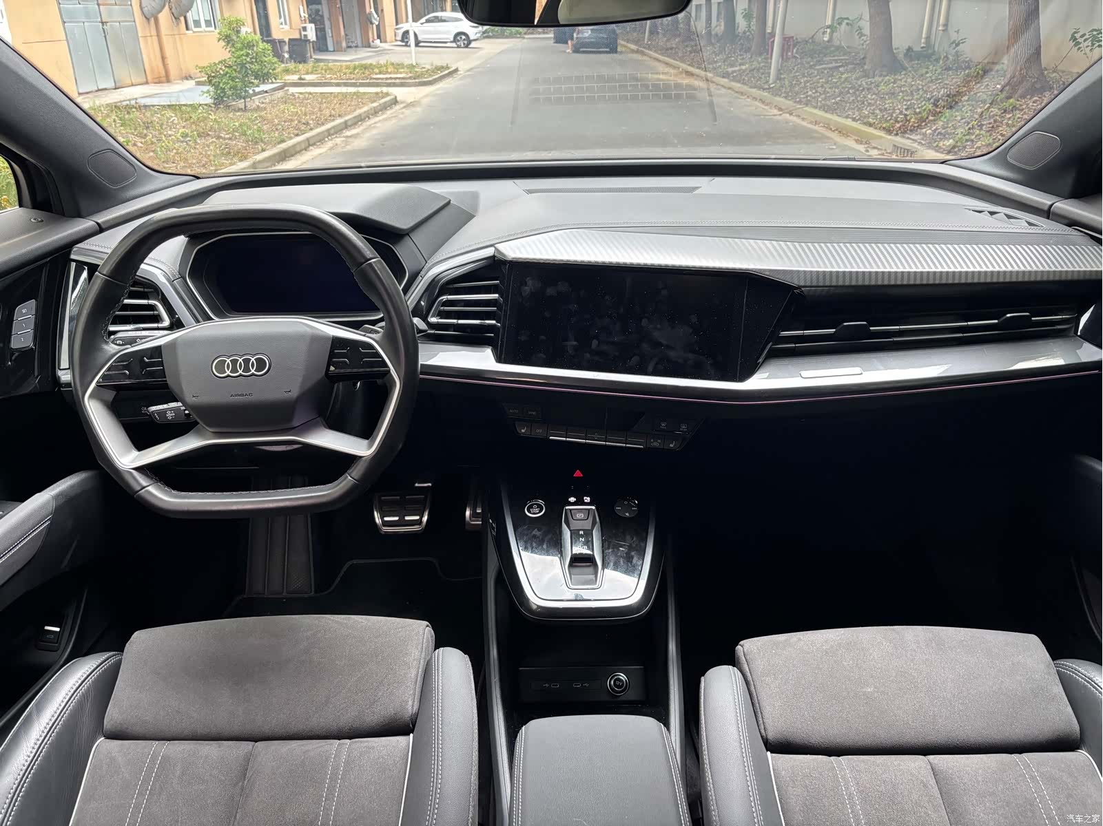Audi Q4 e-tron, 2023 10