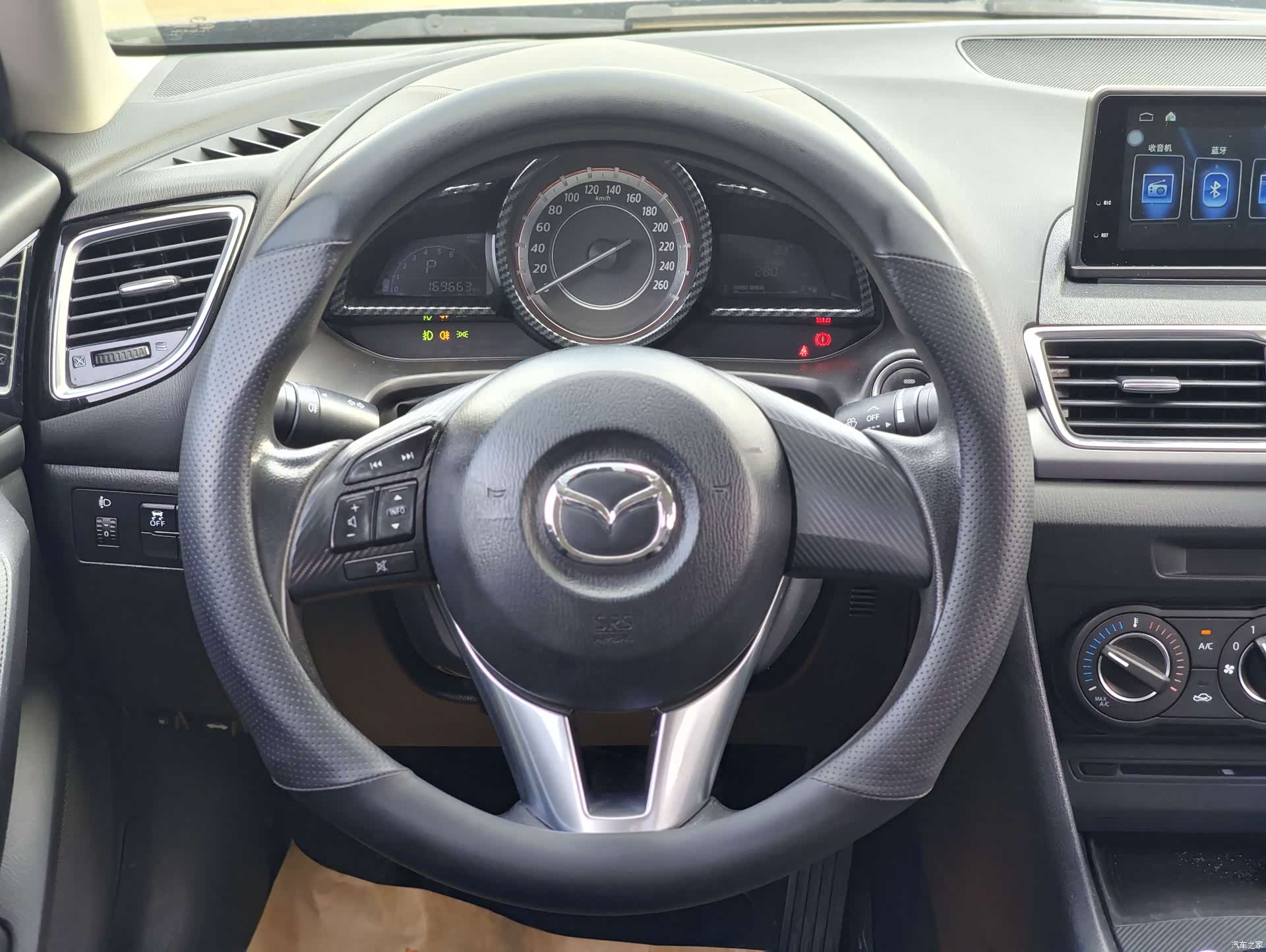 Mazda Mazda3, 2016 21