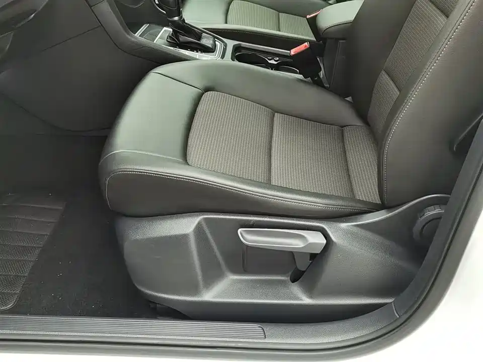 Volkswagen Golf*Jiayu