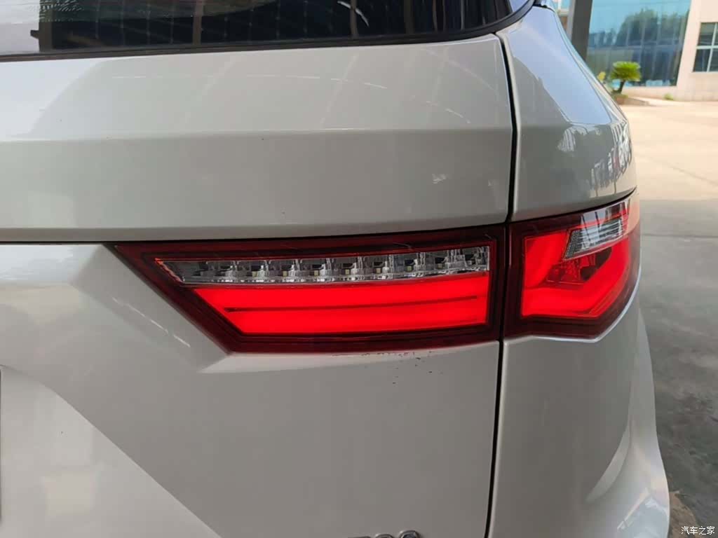 Zotye T700, 2018 8