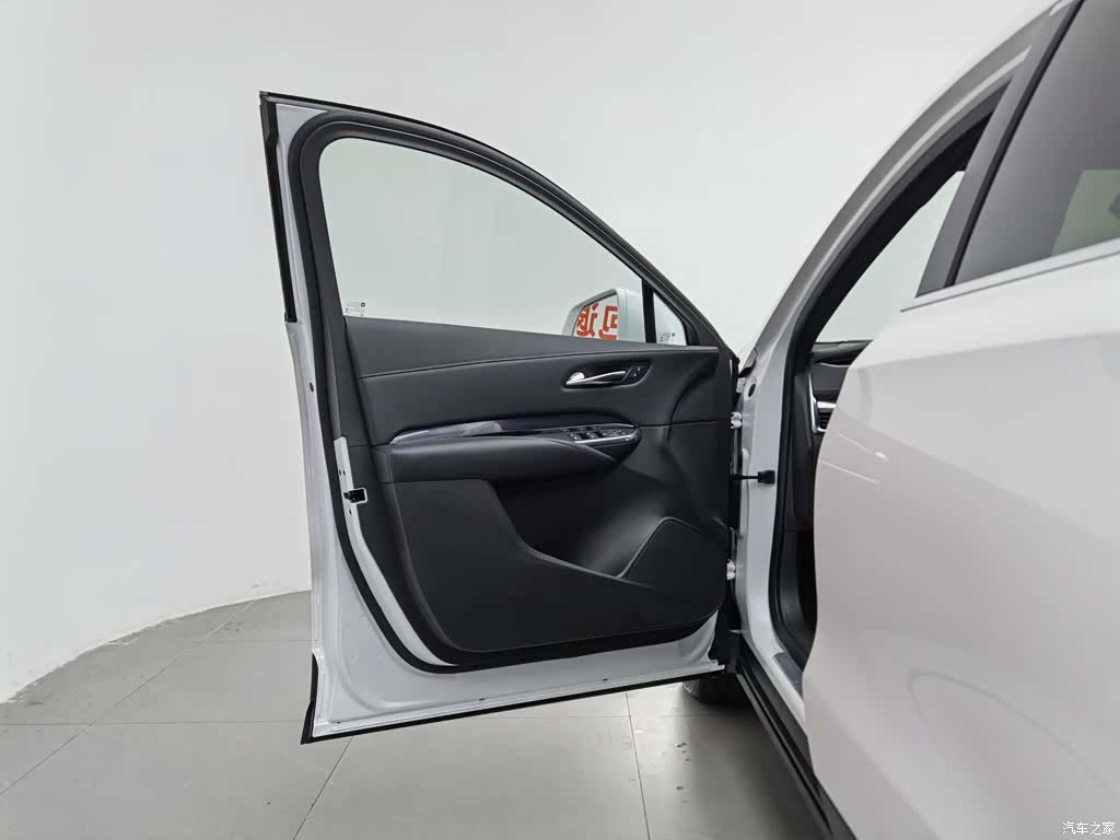 Cadillac XT4, 2020 8