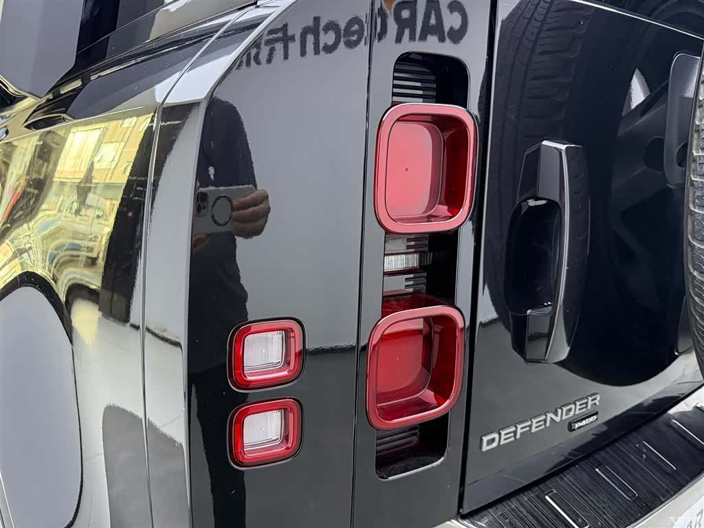 Land Rover Defender, 2021 9