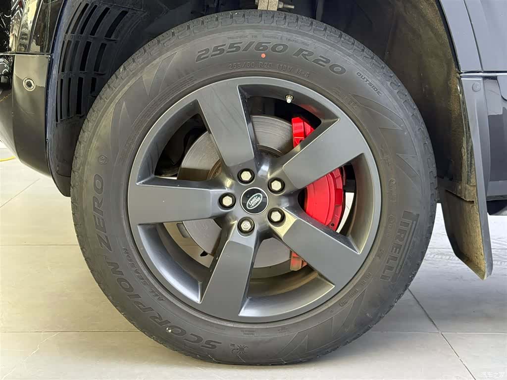 Land Rover Defender, 2021 10