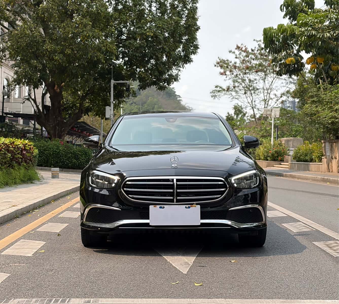 Mercedes-Benz E-Class, 2021 3