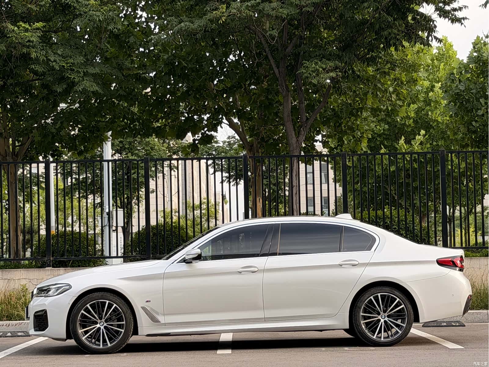 BMW 5 Series, 2023 2
