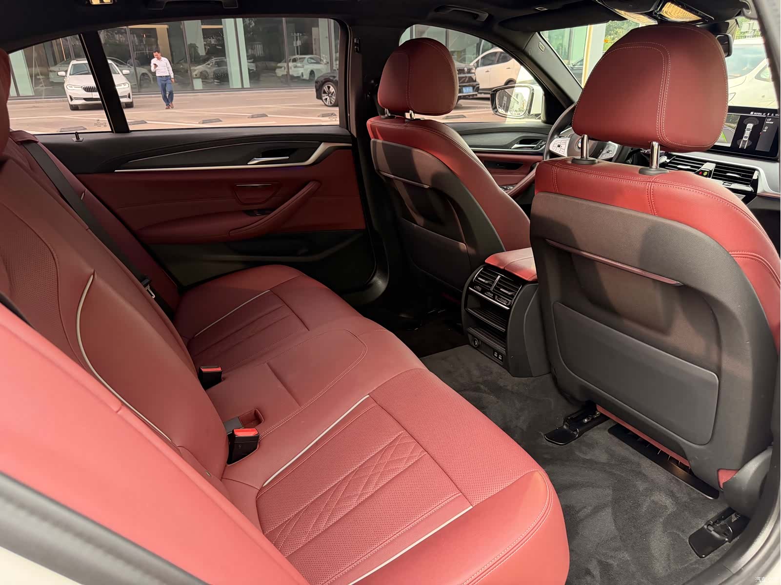 BMW 5 Series, 2023 14