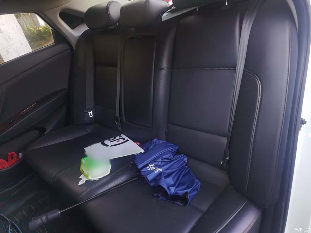 Hyundai DLX, 2016 15