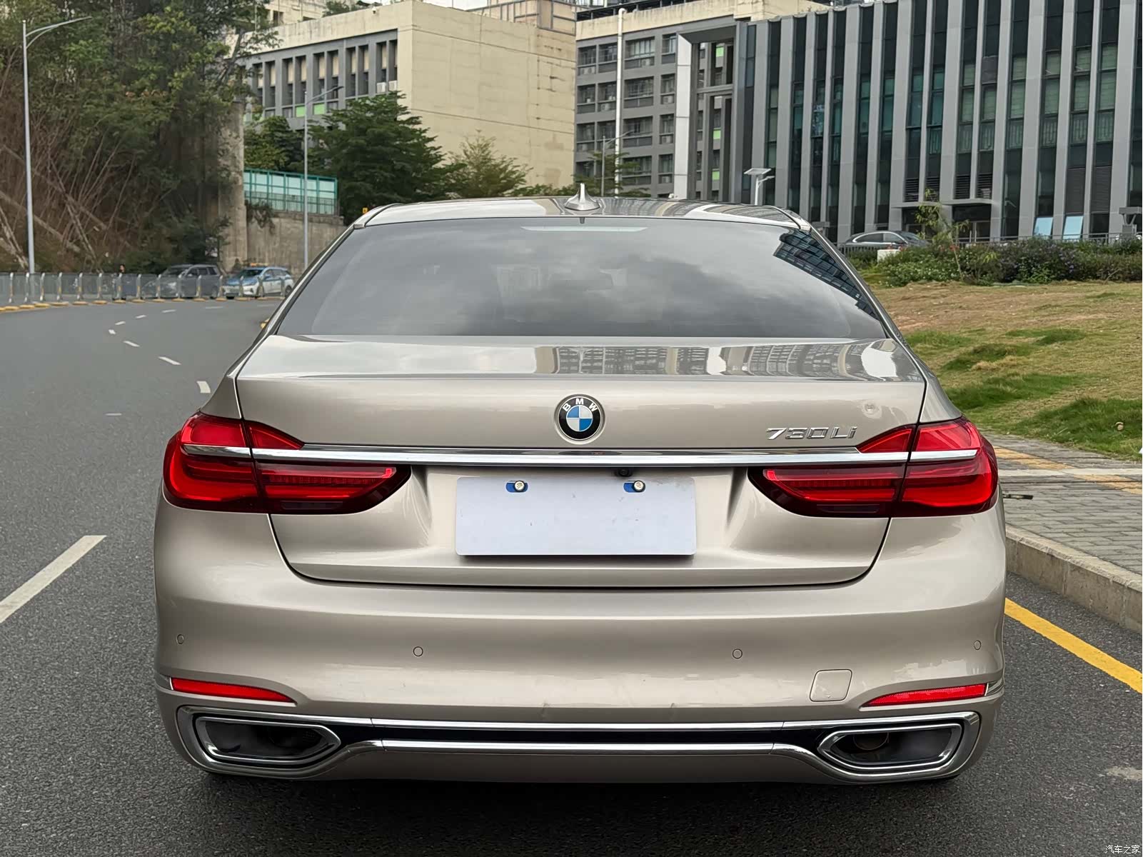 BMW 7 Series, 2018 все фото