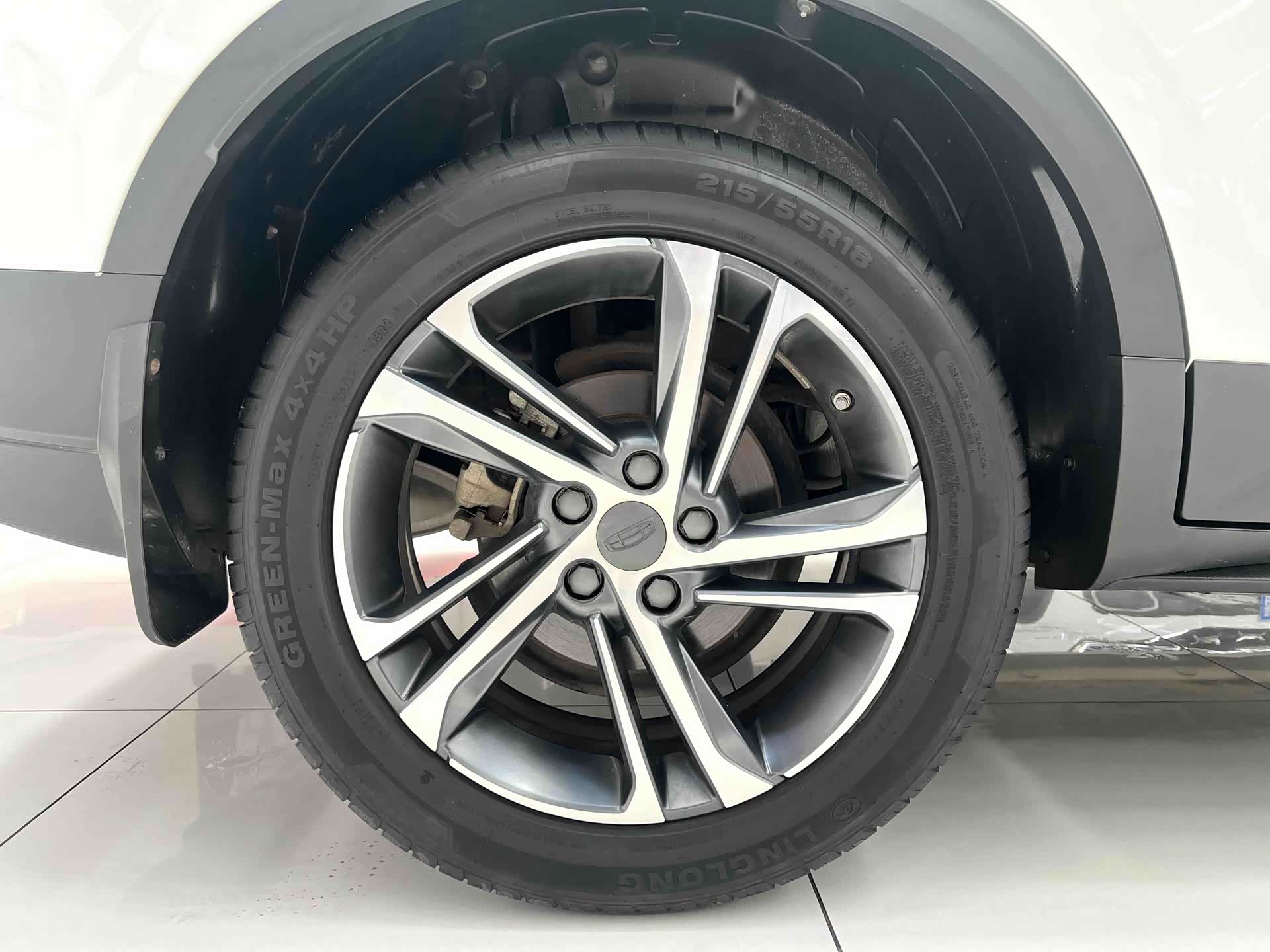 Geely Coolray, 2022 16