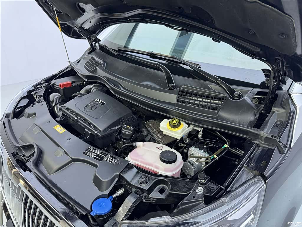 Mercedes-Benz 7, 2023 12
