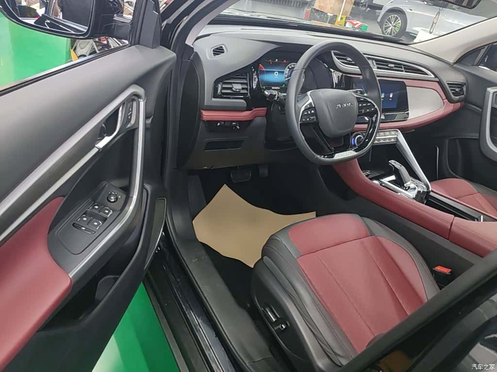 DongFeng AX7, 2021 16