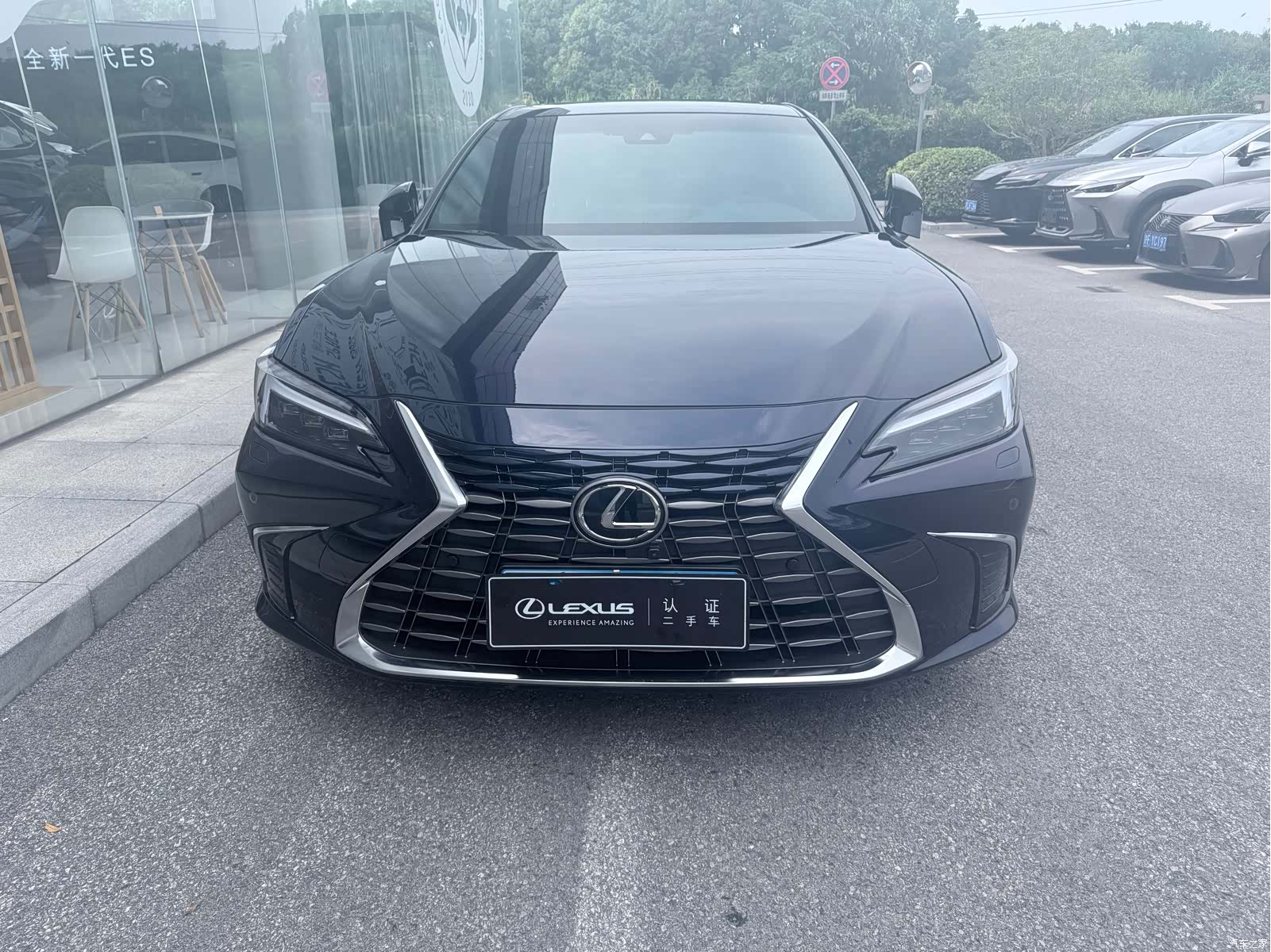 Lexus ES, 2025 2