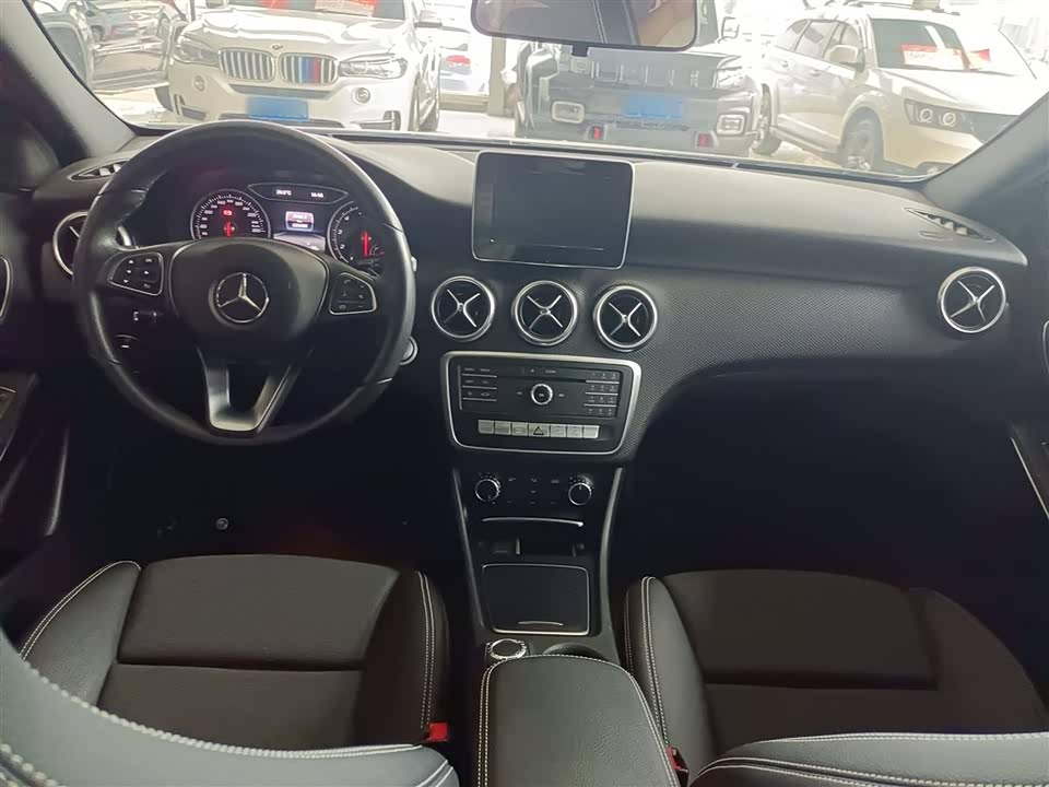 Mercedes-Benz Class A Mercedes-Benz Class A