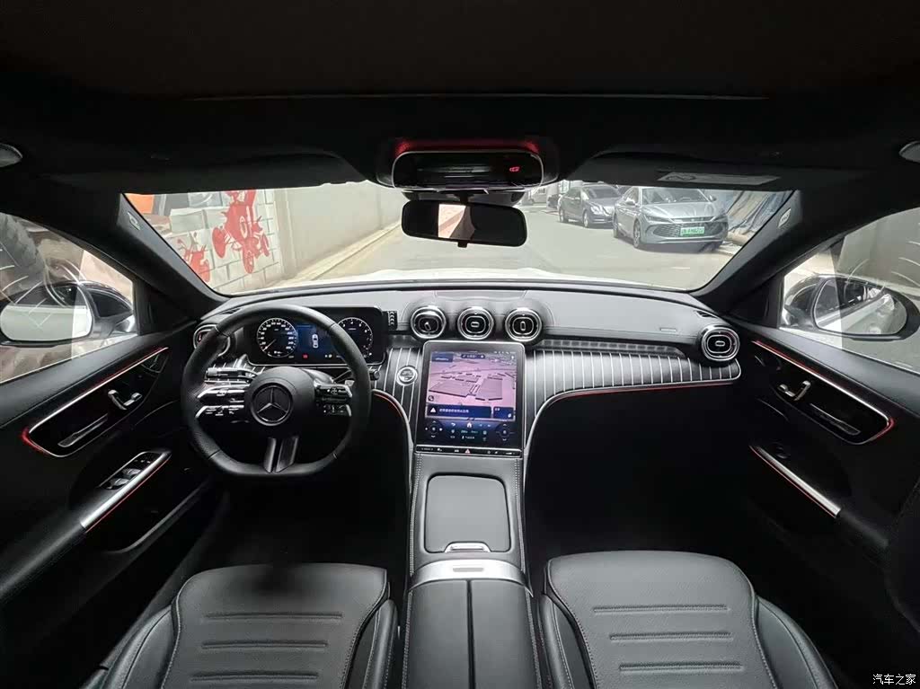 Mercedes-Benz C-Class, 2025 11