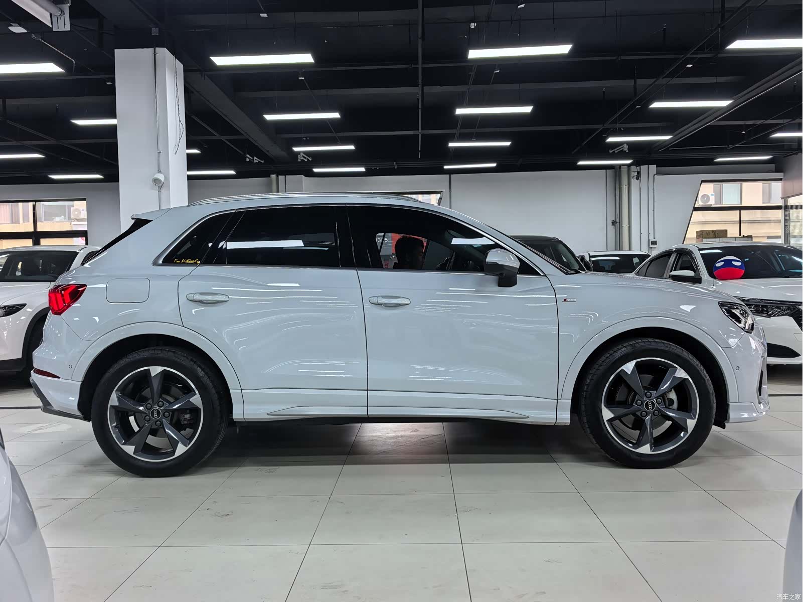 Audi Q3, 2023 7