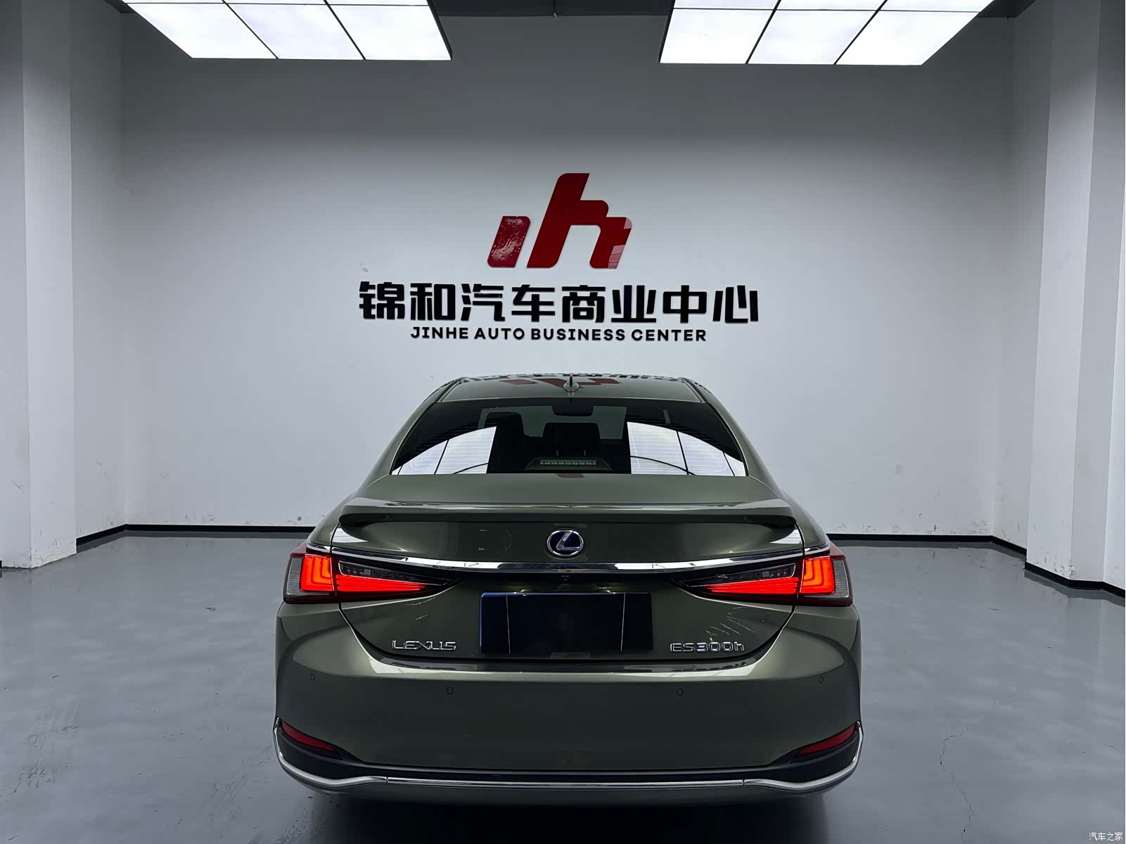 Lexus ES, 2022 9