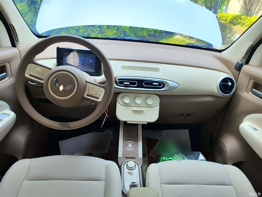 Wuling MINIEV, 2025 10