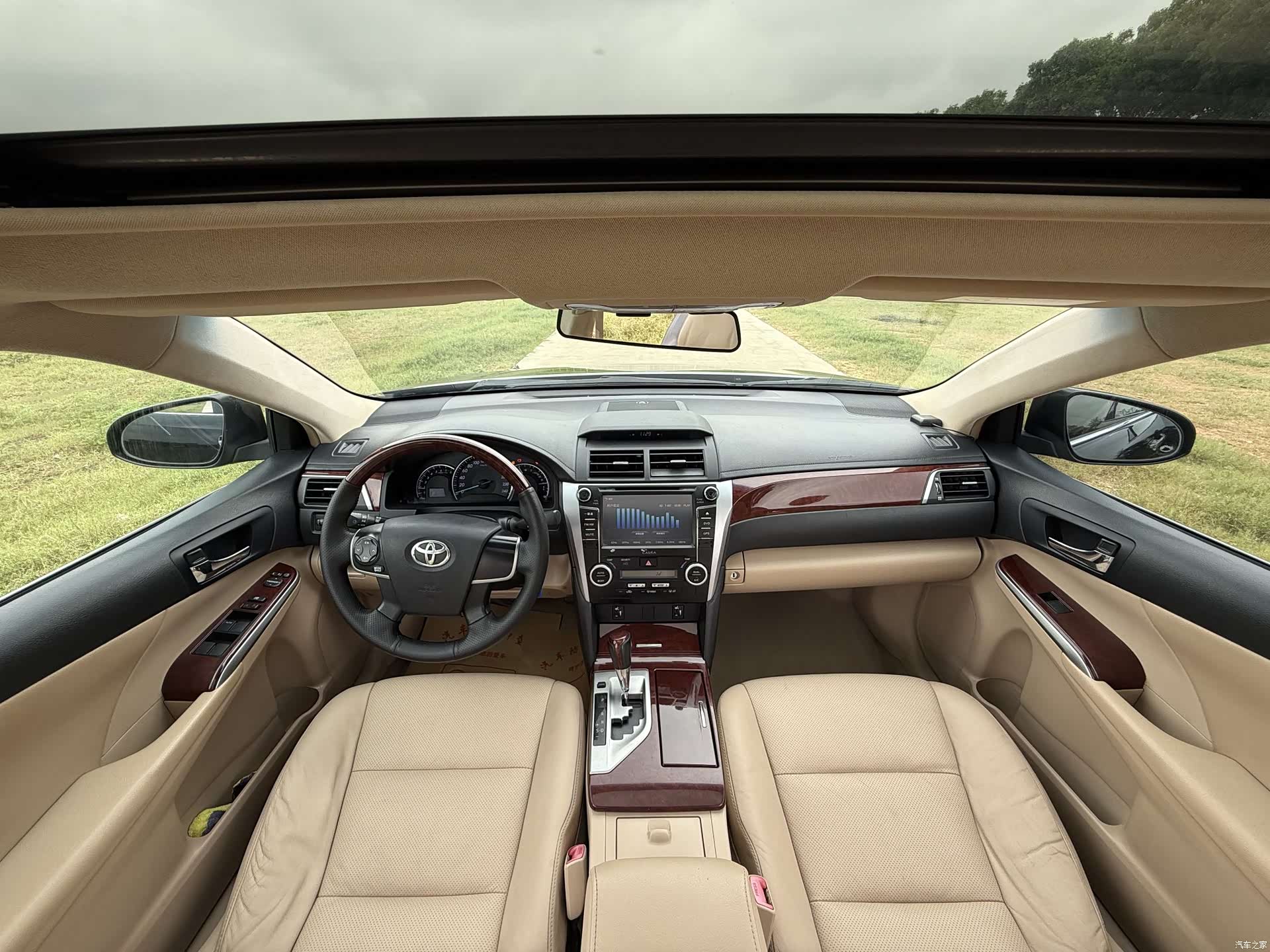 Toyota Camry, 2013 13