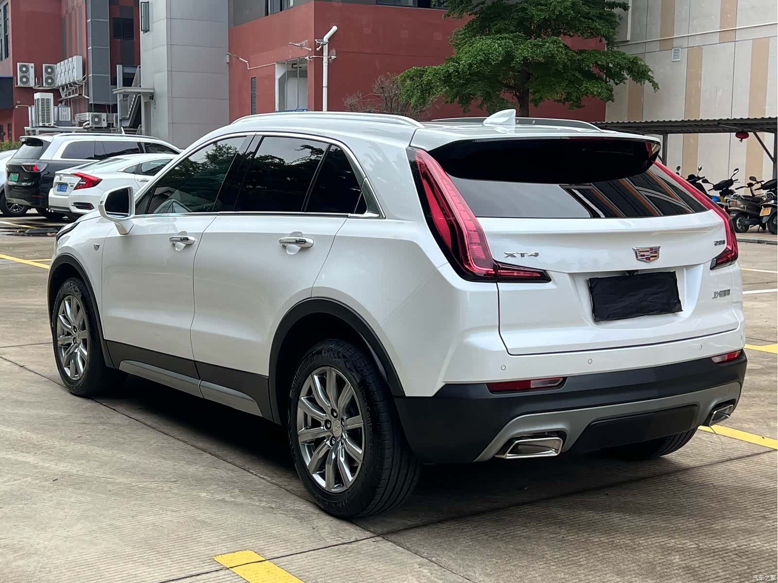Cadillac XT4, 2023 3