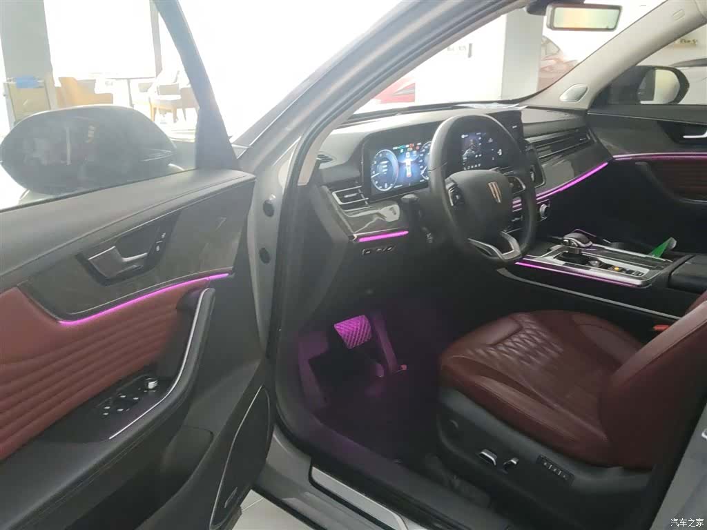 Hongqi HS5, 2023 12