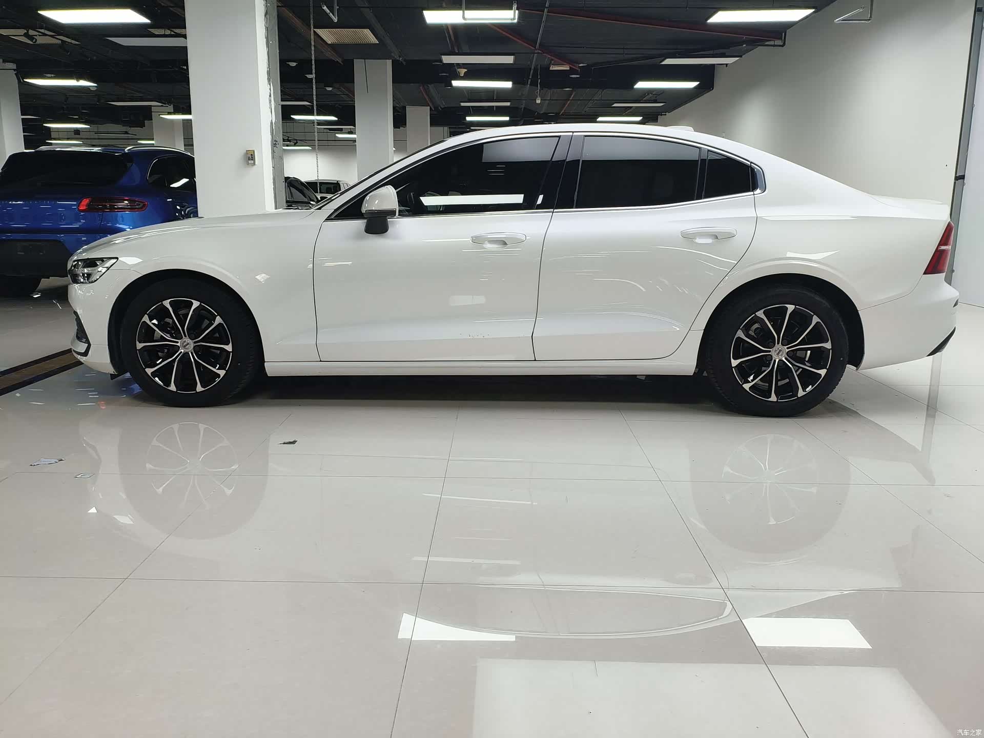 Volvo S60, 2022 4