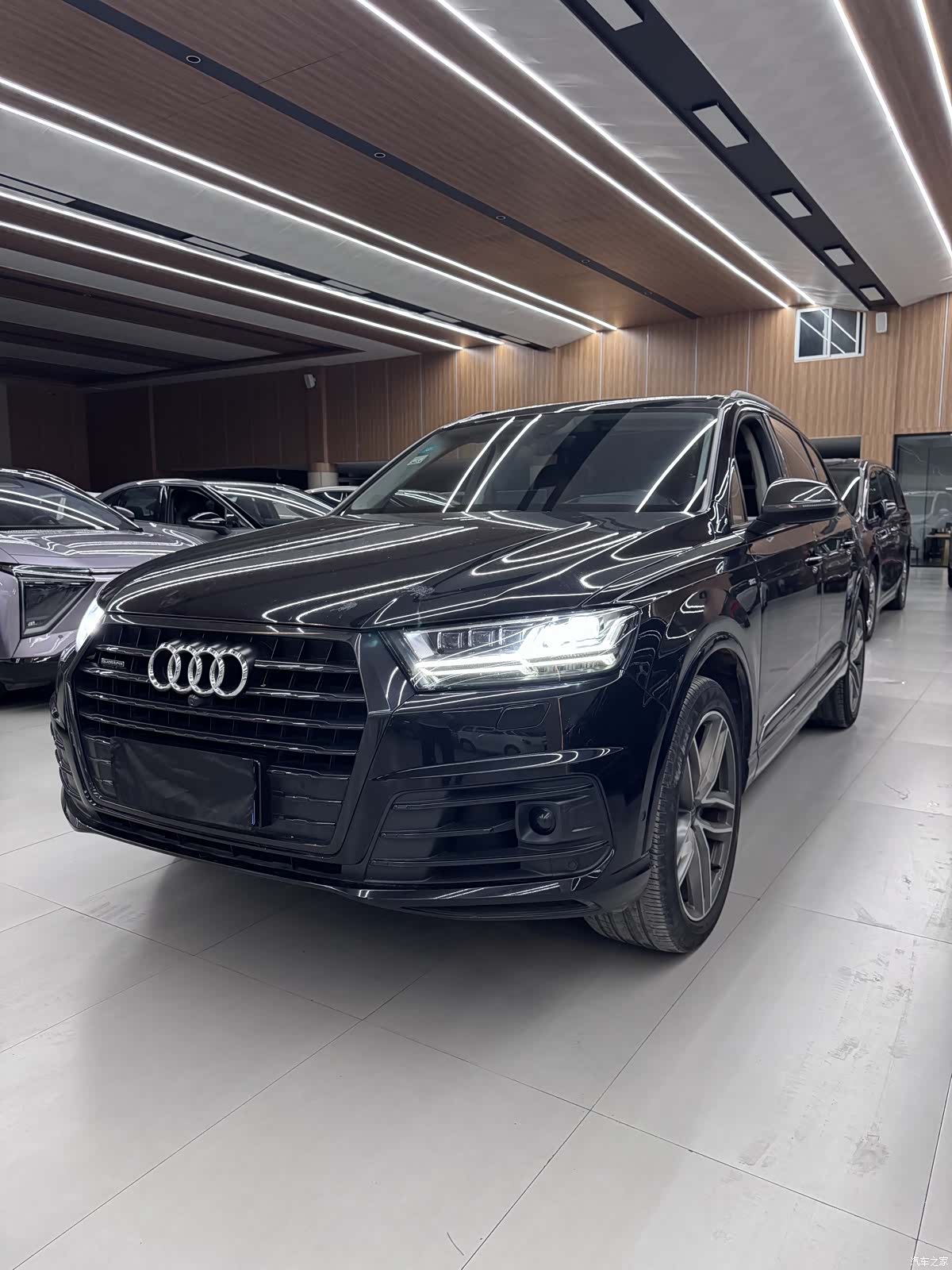 Audi Q7, 2017 1