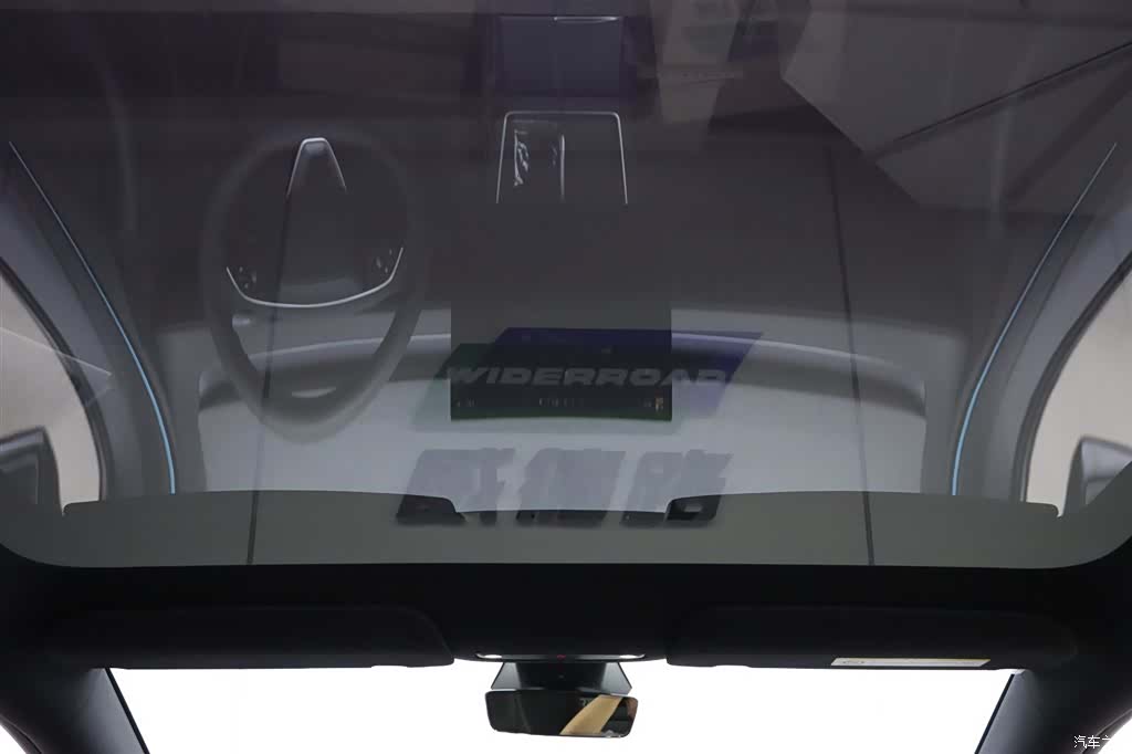 Tesla Model Y, 2026 20