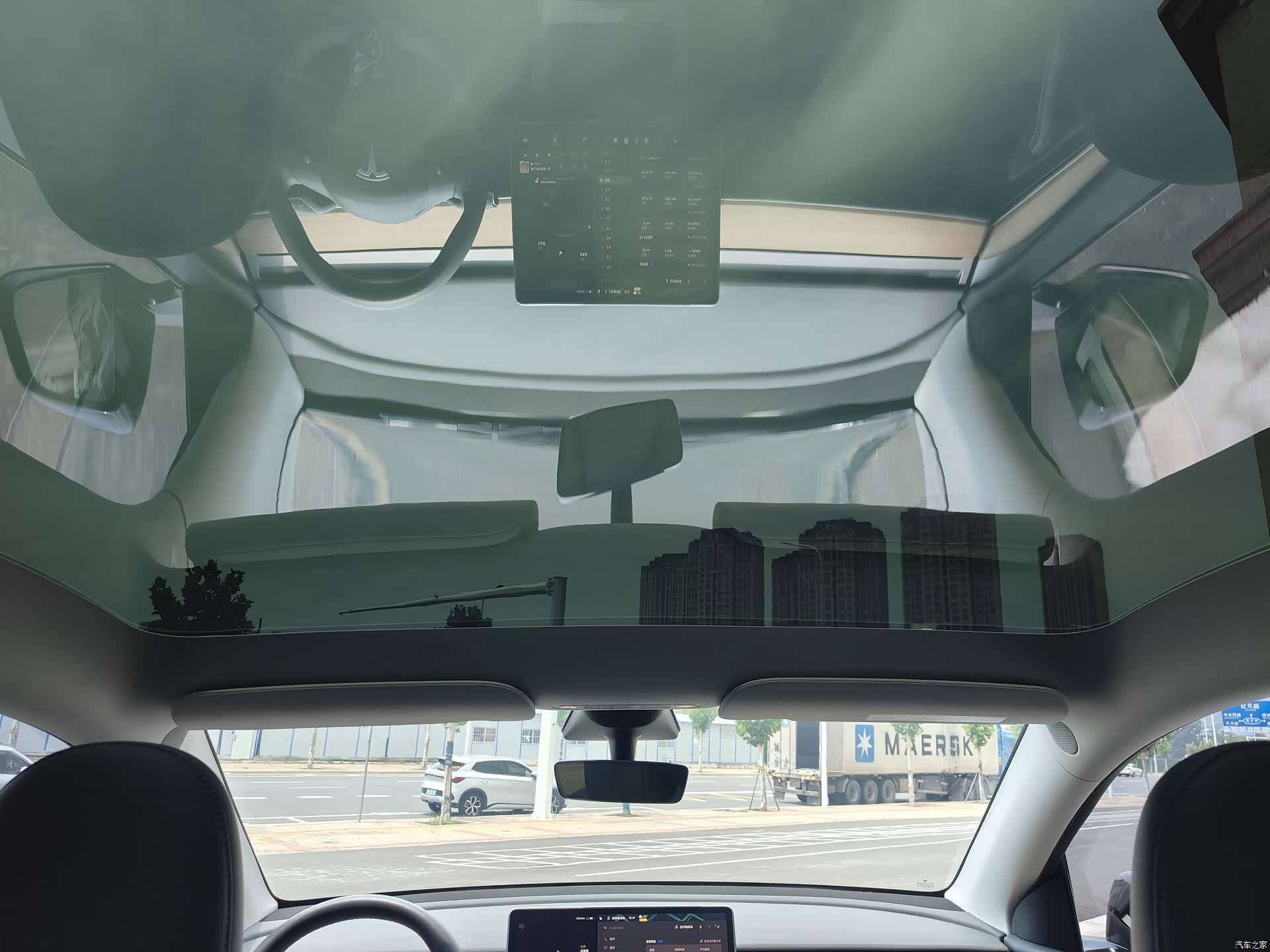 Tesla Model Y, 2023 12