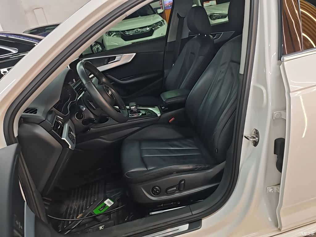 Audi A4L, 2018 15