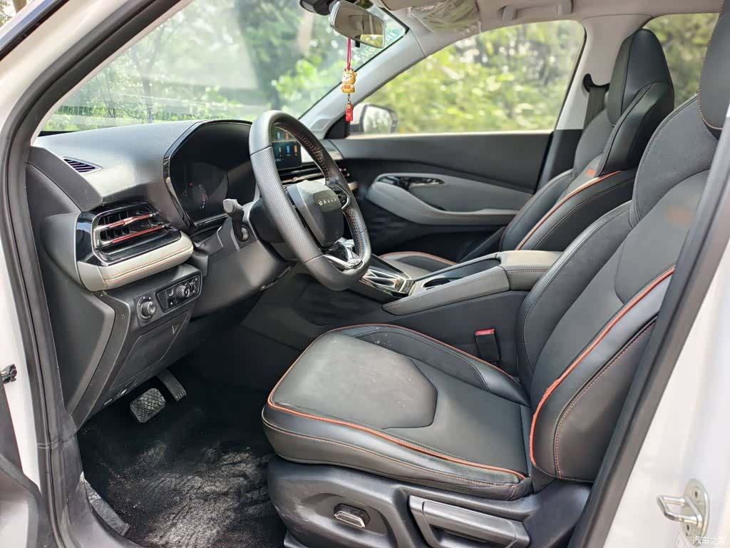 Wuling RS-3, 2020 12
