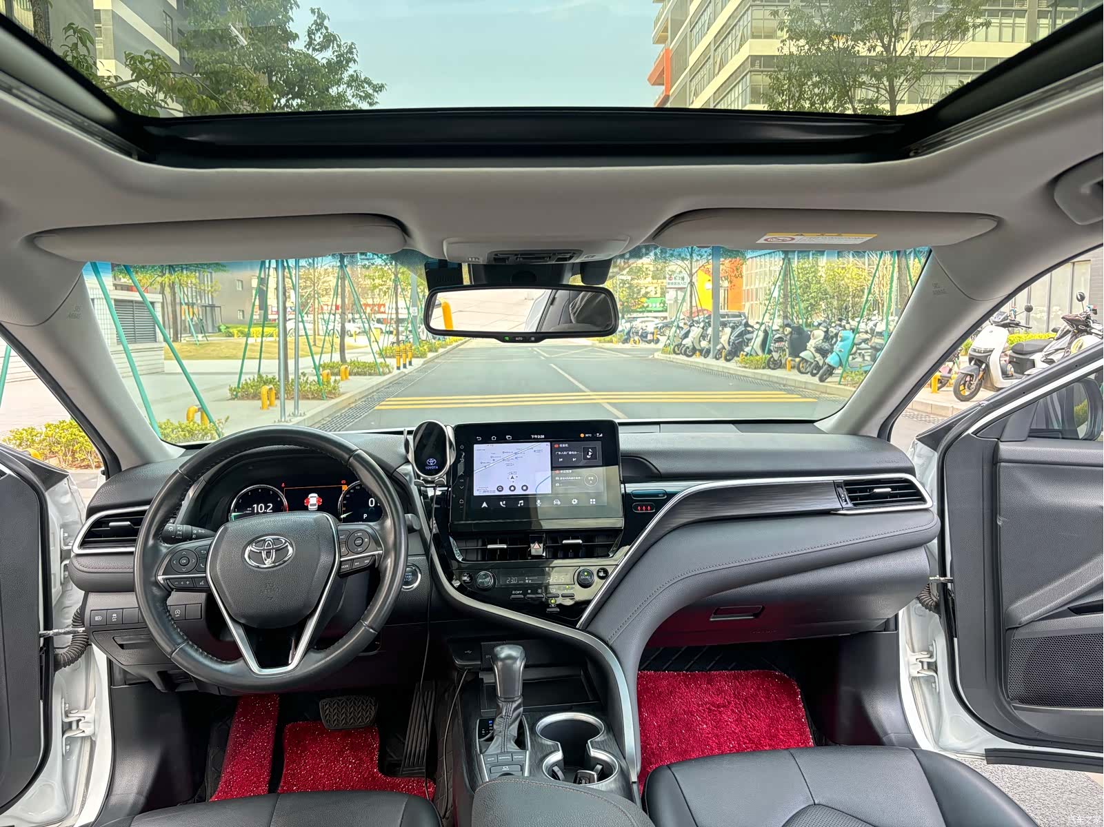 Toyota Camry, 2023 12