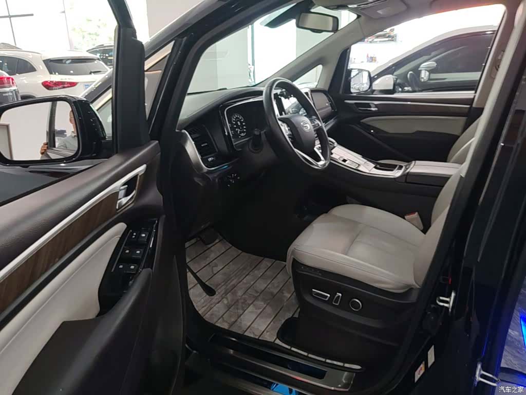 Trumpchi M8, 2022 16