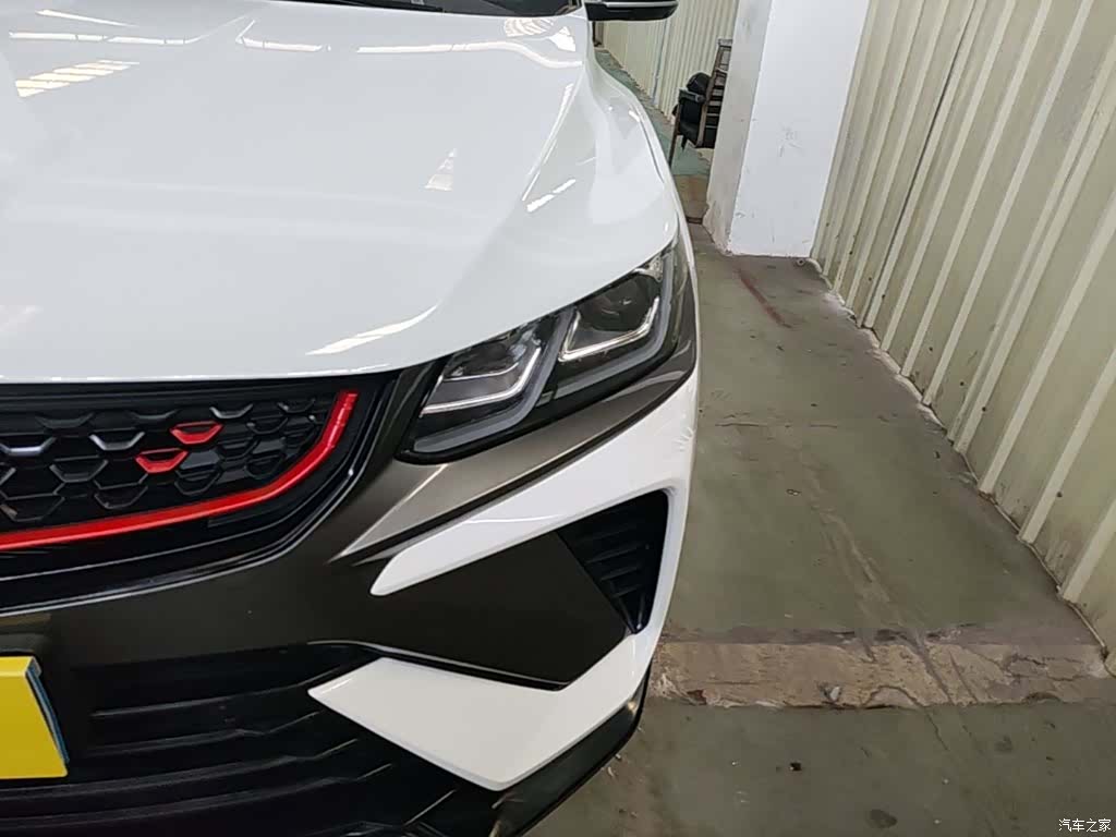 Geely Coolray, 2022 24