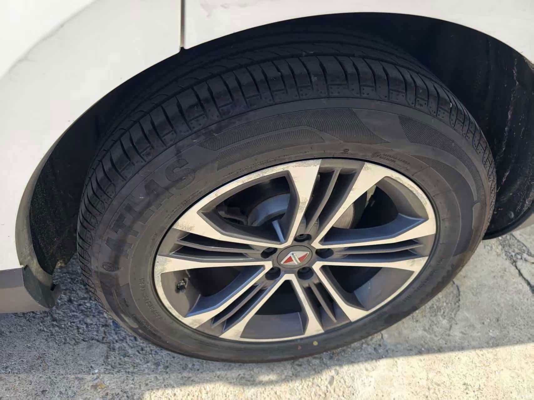 Borgward BX7, 2016 все фото