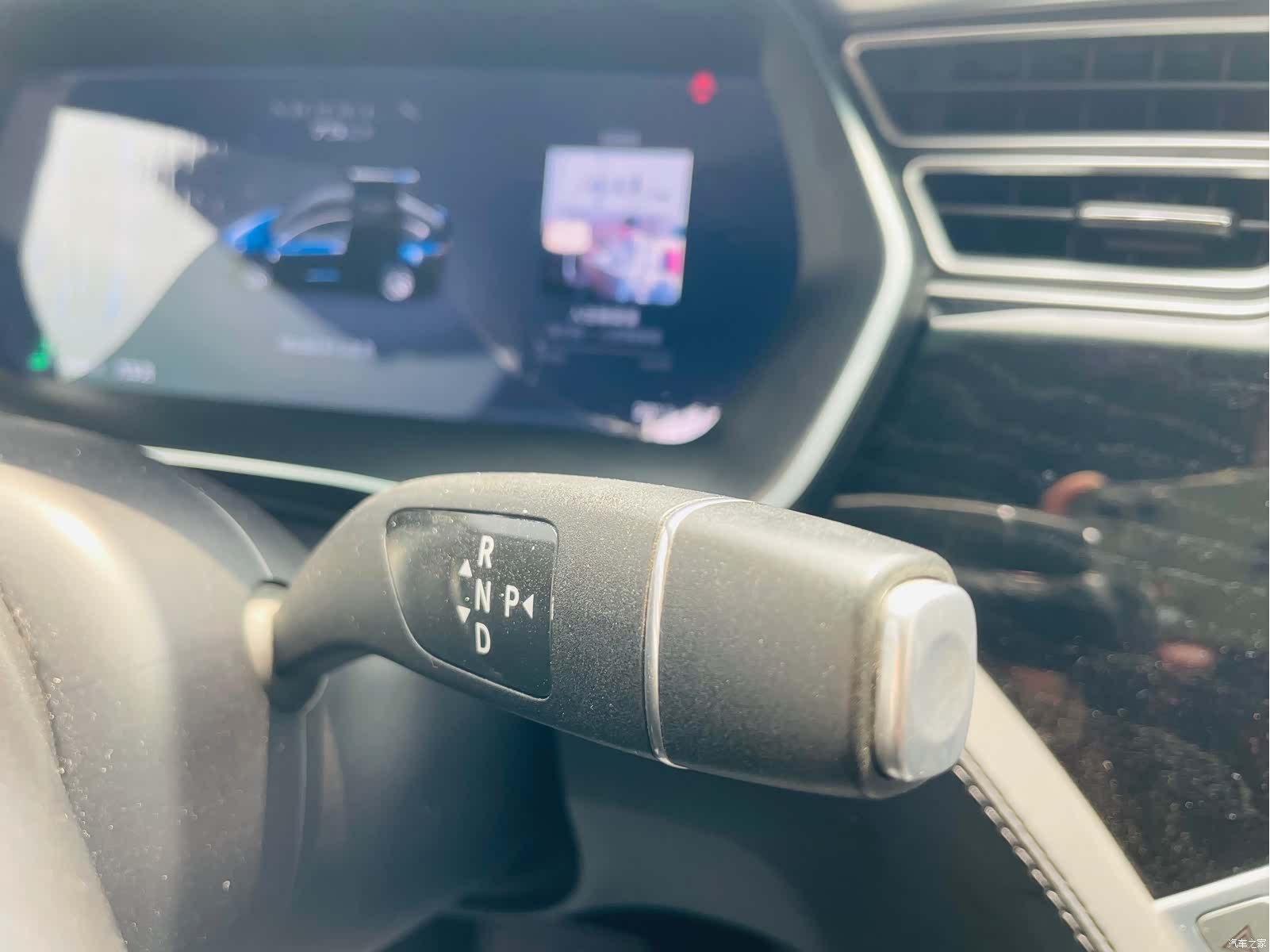 Tesla Model X, 2017 22
