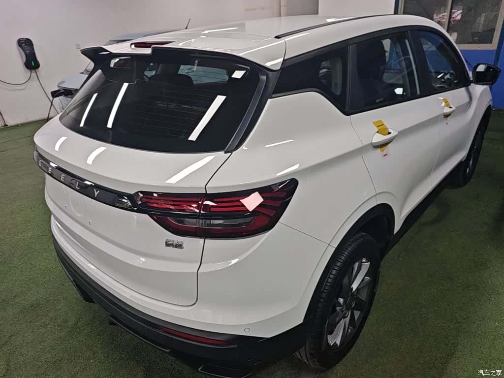 Geely Coolray, 2025 7