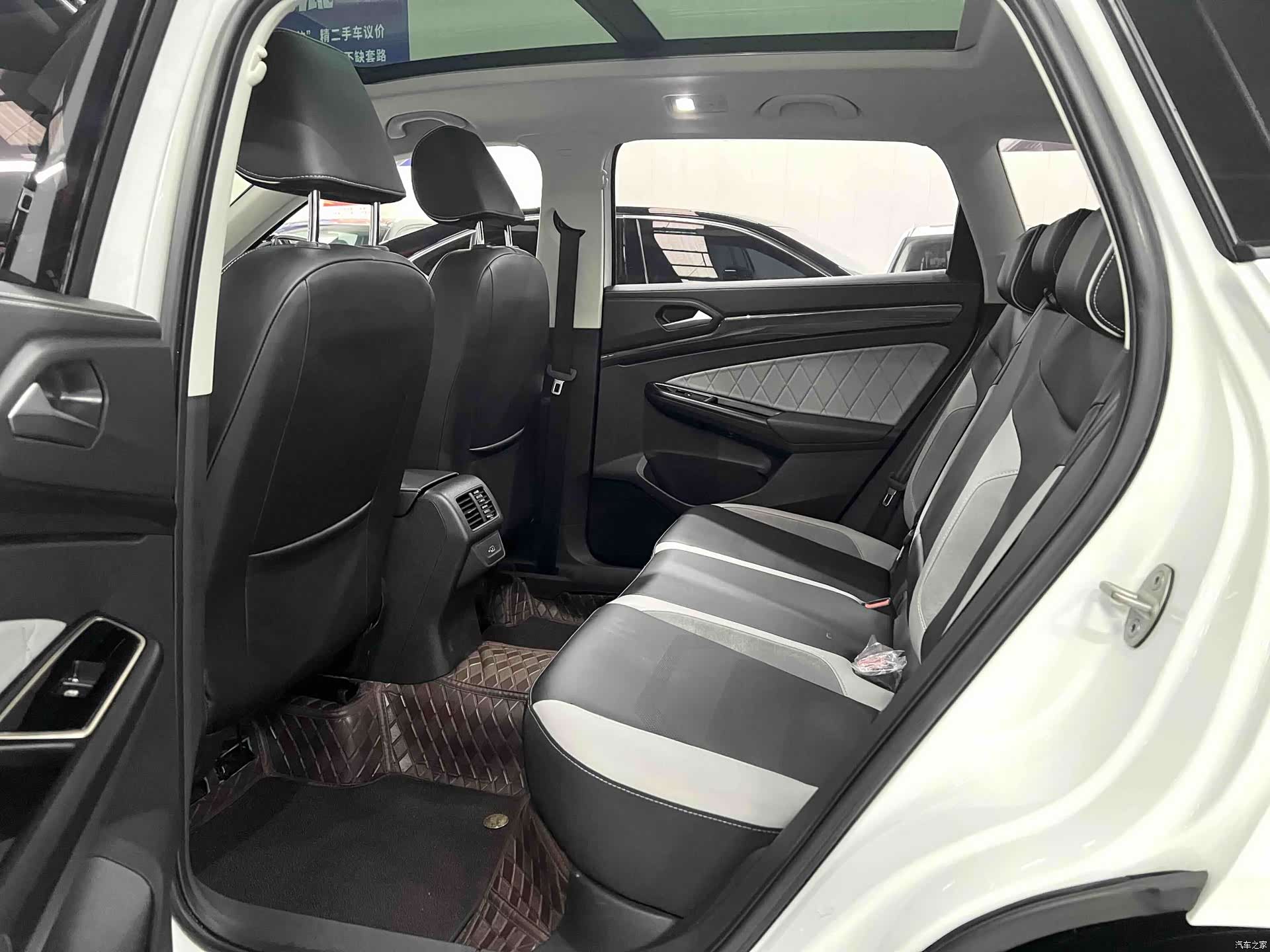 Volkswagen VS7, 2023 10