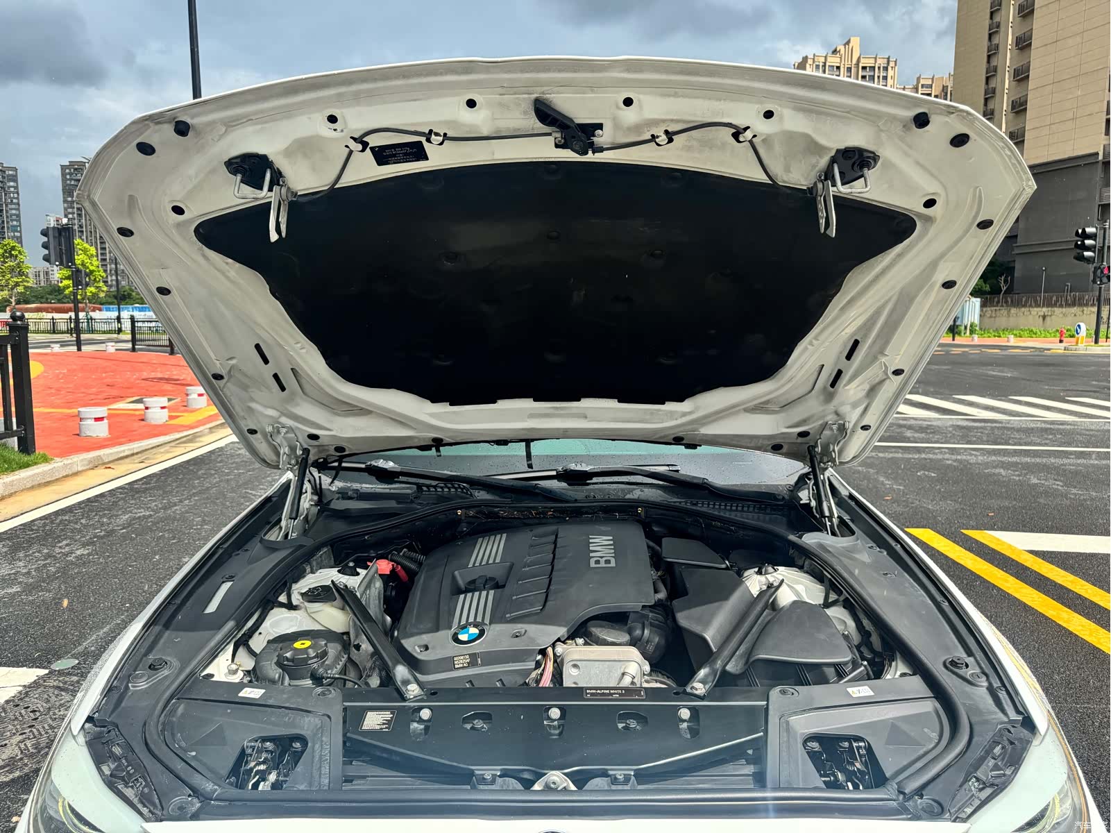 BMW 5 Series, 2012 11