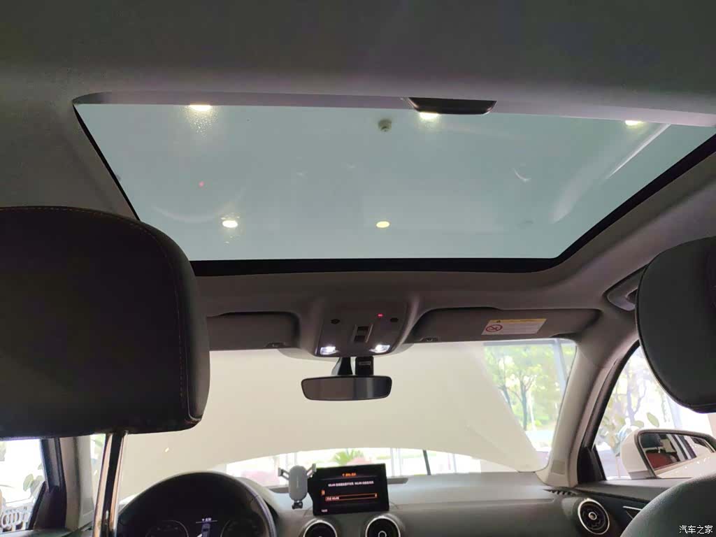 Audi Q2L, 2020 14