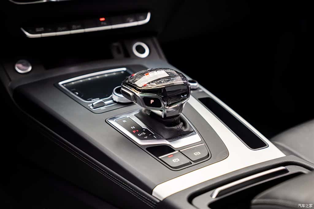 Audi Q5L, 2021 14