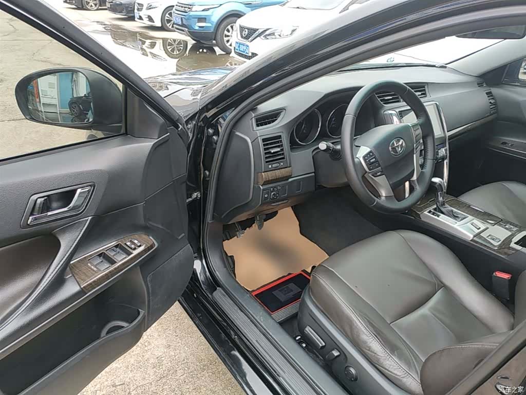 Toyota 2.5V, 2017 16