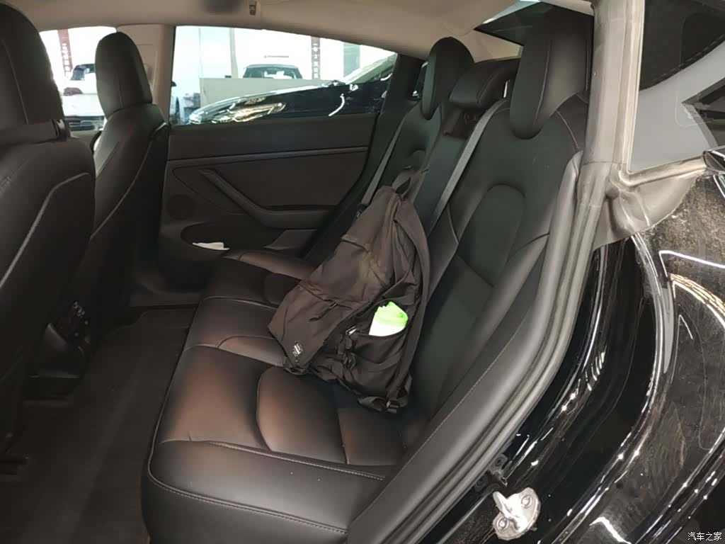 Tesla Model 3, 2023 17